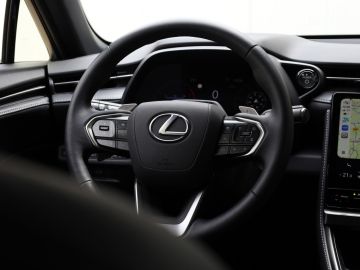 Lexus LBX